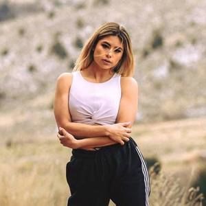 Meet your Posher, Alythia